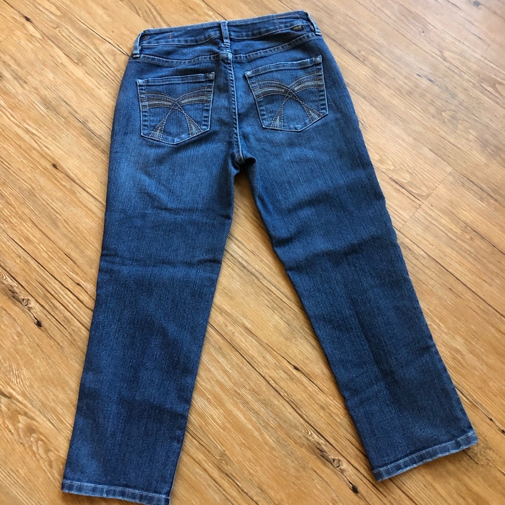 JAG Classic Fit Capri Jeans